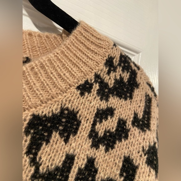 NWT No Boundaries Size L Leopard Print Long Sleeve Crew Neck Soft Comfy Sweater - Picture 6 of 12